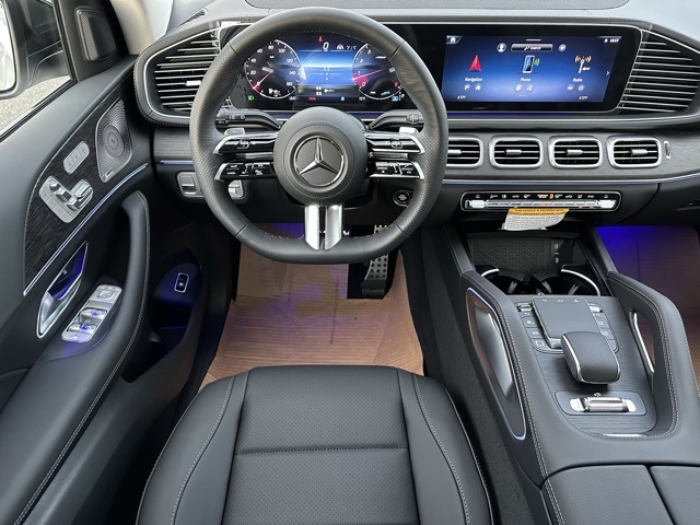 2026 Mercedes Benz GLS 450 4MATIC photo 11