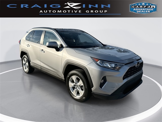 2020 Toyota RAV4 XLE's photo