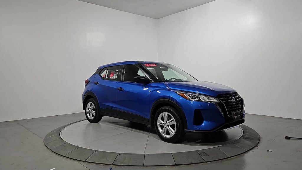 2024 Nissan Kicks S photo 7