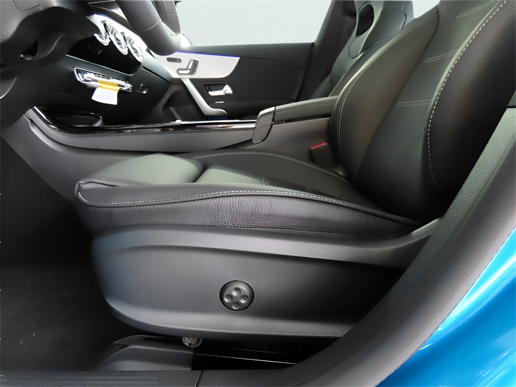 2025 Mercedes Benz CLA 250 4MATIC photo 44