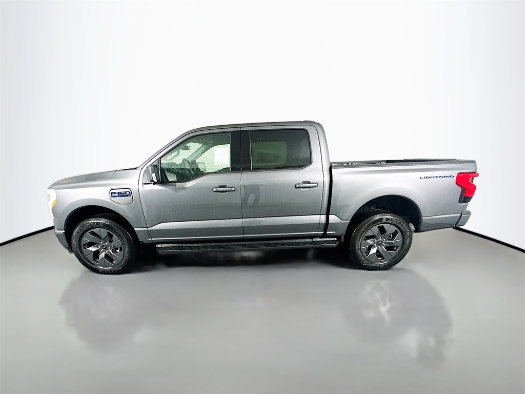 2025 Ford F-150 Lightning photo 4