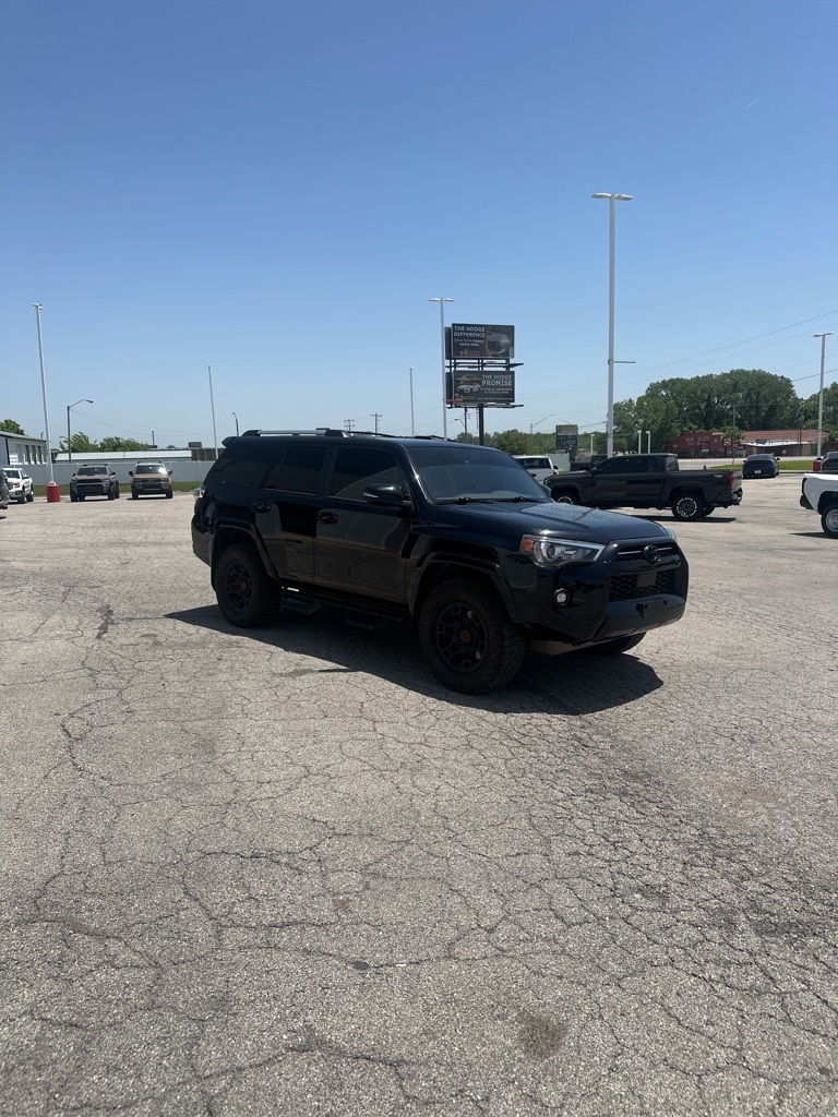 2022 Toyota 4Runner SR5 Premium photo 4