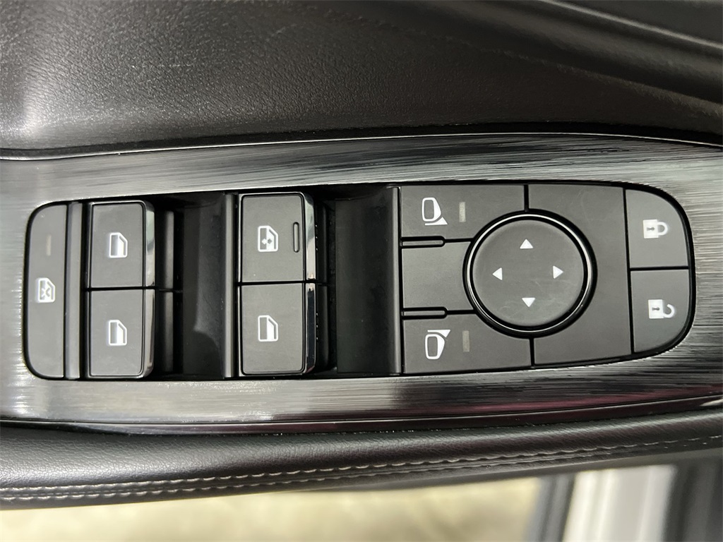 2024 Nissan Rogue SV photo 14