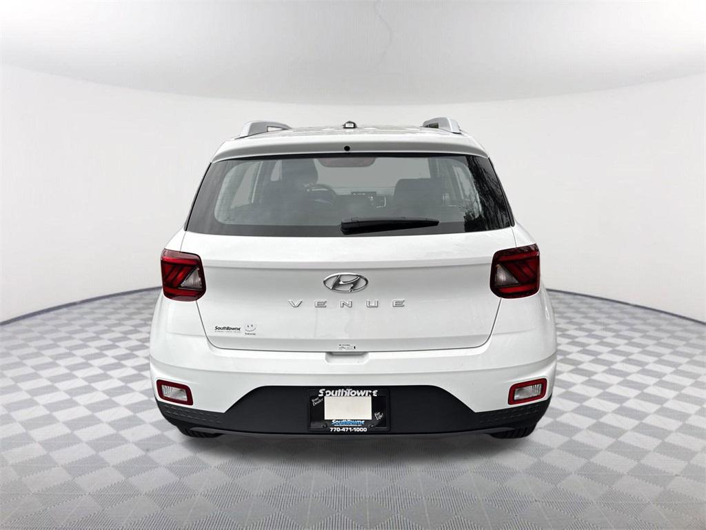 2026 Hyundai Venue SEL photo 3