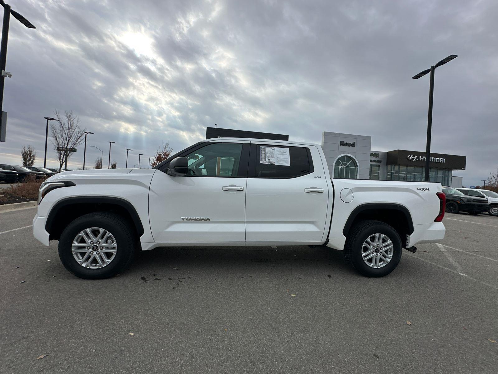 2024 Toyota Tundra SR5 photo 2