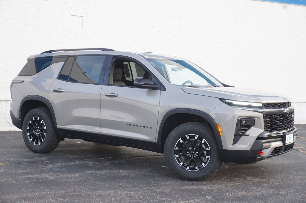 2026 Chevrolet Traverse Z71 photo 3