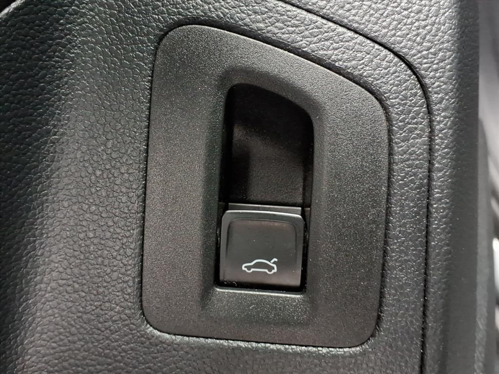 2020 VOLKSWAGEN ATLAS CROSS SPORT - Image 17