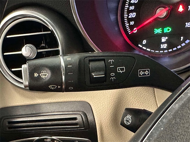 2018 Mercedes Benz GLC 300 4MATIC photo 24