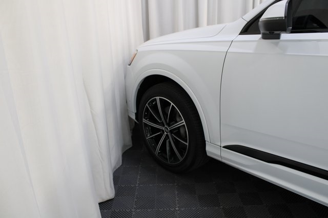 2023 Audi Q7 55 Premium Plus photo 24