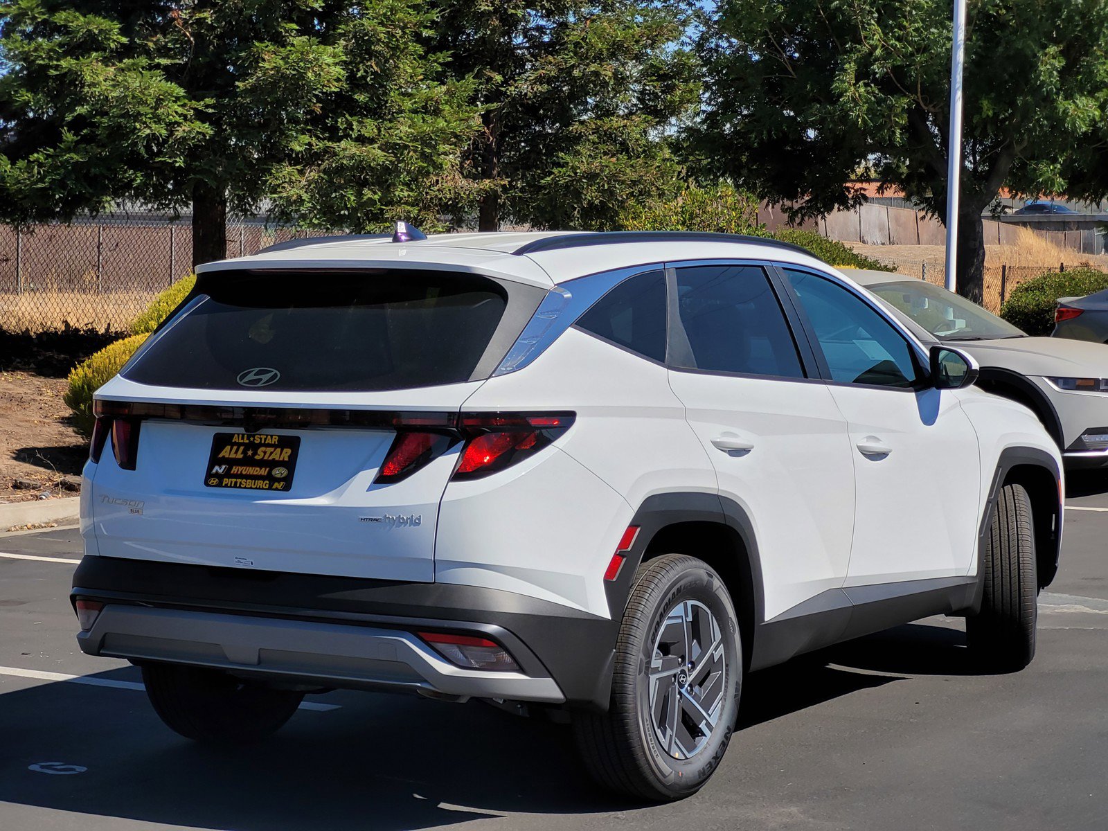 2025 Hyundai Tucson Hybrid Blue photo 3