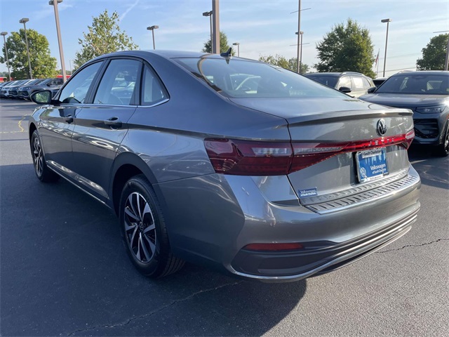 2025 Volkswagen Jetta 1.5T S photo 4