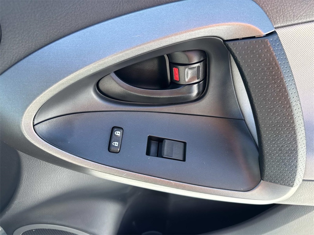 2012 Toyota RAV4 Base photo 13