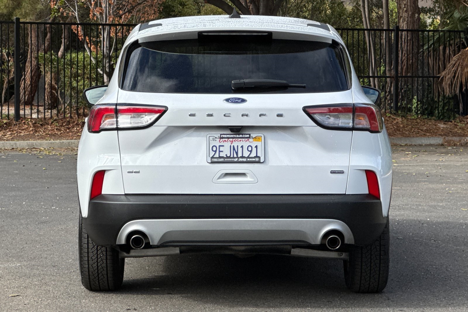 2022 Ford Escape Hybrid SE photo 3