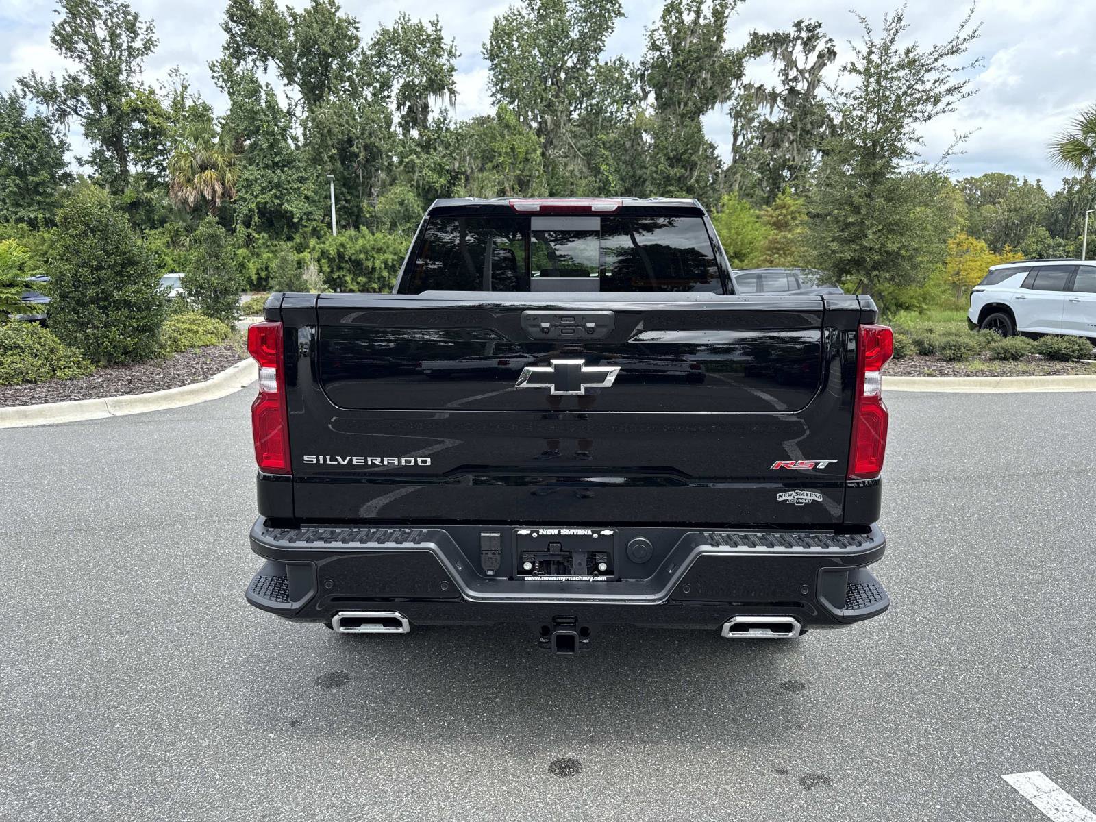 2026 Chevrolet Silverado 1500 RST photo 3