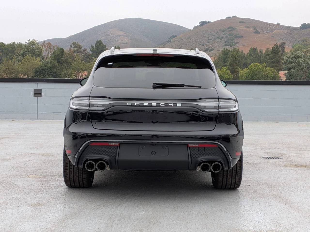 2025 Porsche Macan S photo 10