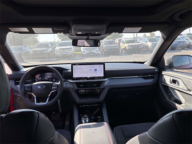 2025 Ford Explorer ST photo 18