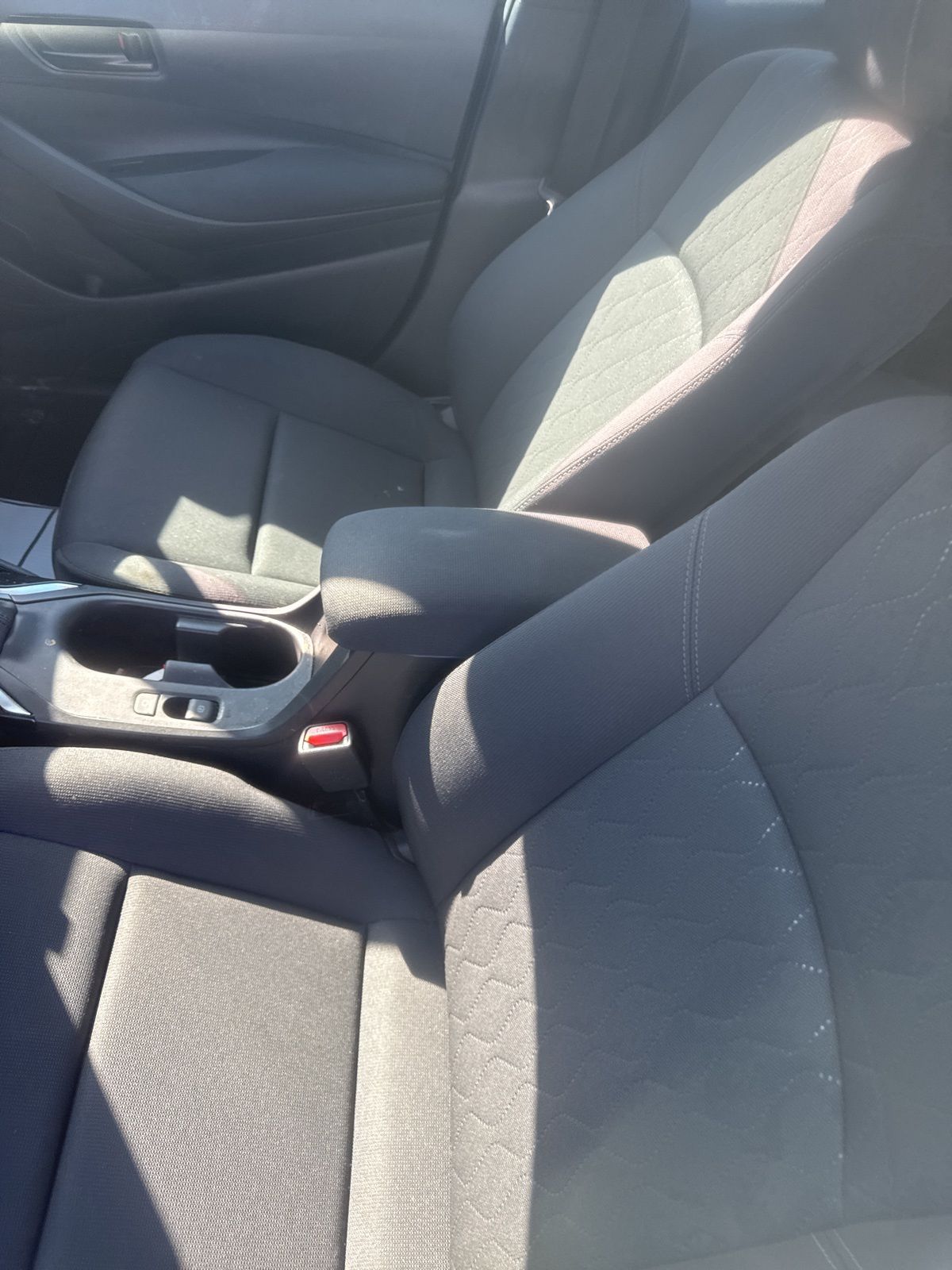 2025 Toyota Corolla LE photo 7
