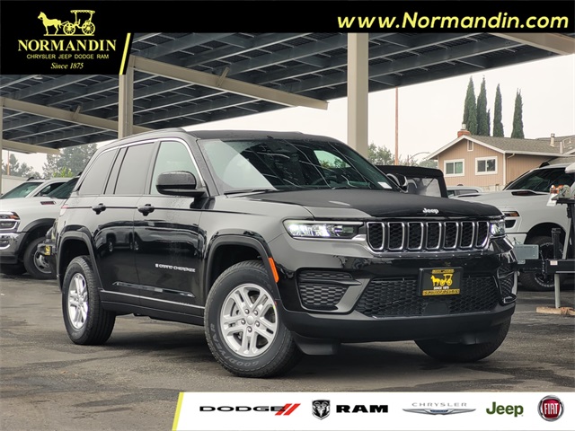 2025 Jeep Grand Cherokee Laredo's photo
