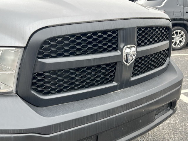 2024 Ram 1500 Classic Tradesman photo 3