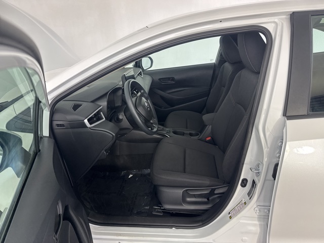 2025 Toyota Corolla LE photo 16