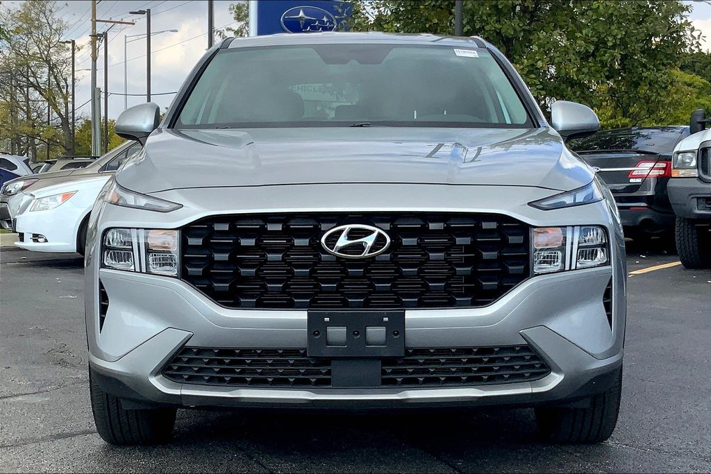 2023 Hyundai Santa Fe SE photo 2
