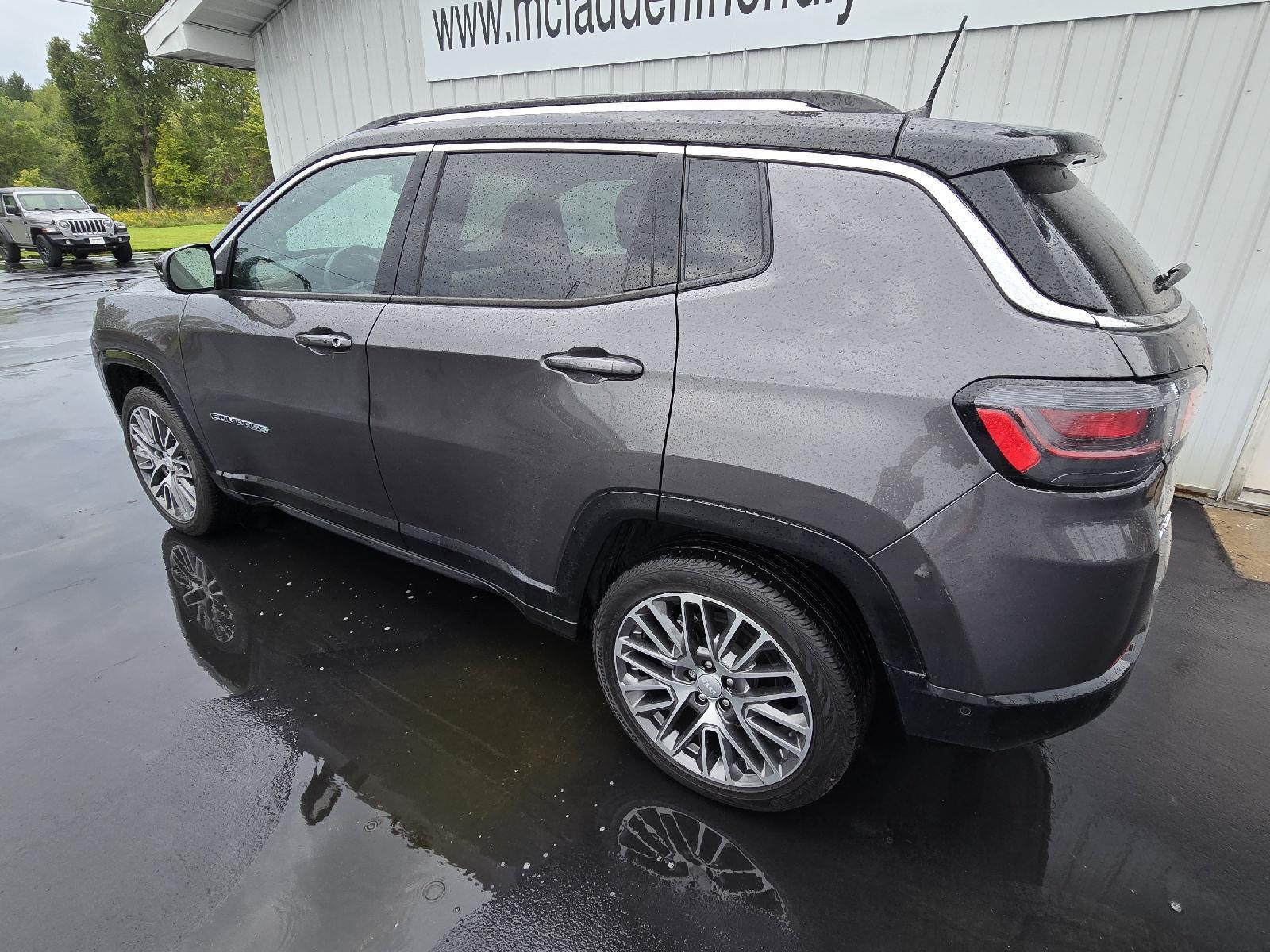 2022 Jeep Compass Limited photo 3
