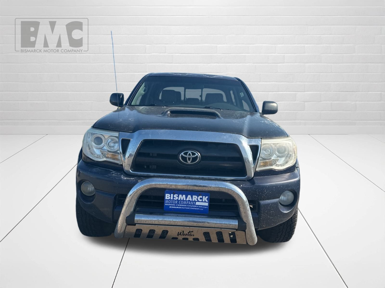 2005 Toyota Tacoma Base photo 2