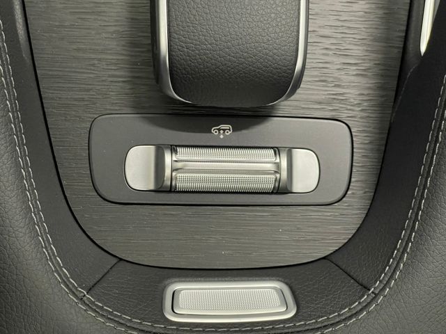 2026 Mercedes Benz GLS 450 4MATIC photo 34