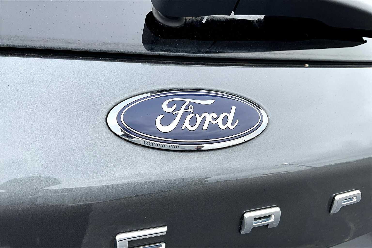2022 Ford Escape SE photo 29