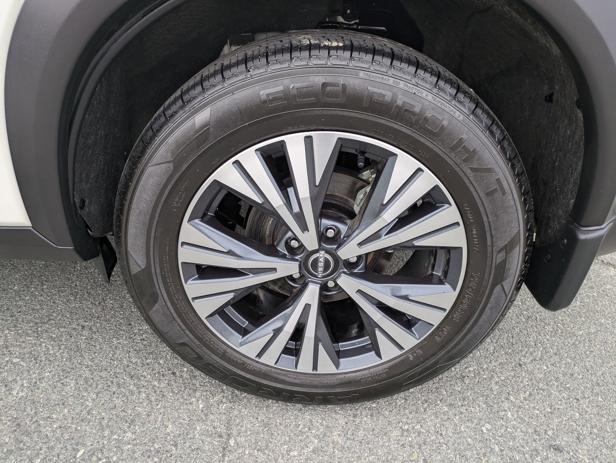 2023 Nissan Rogue SV photo 9