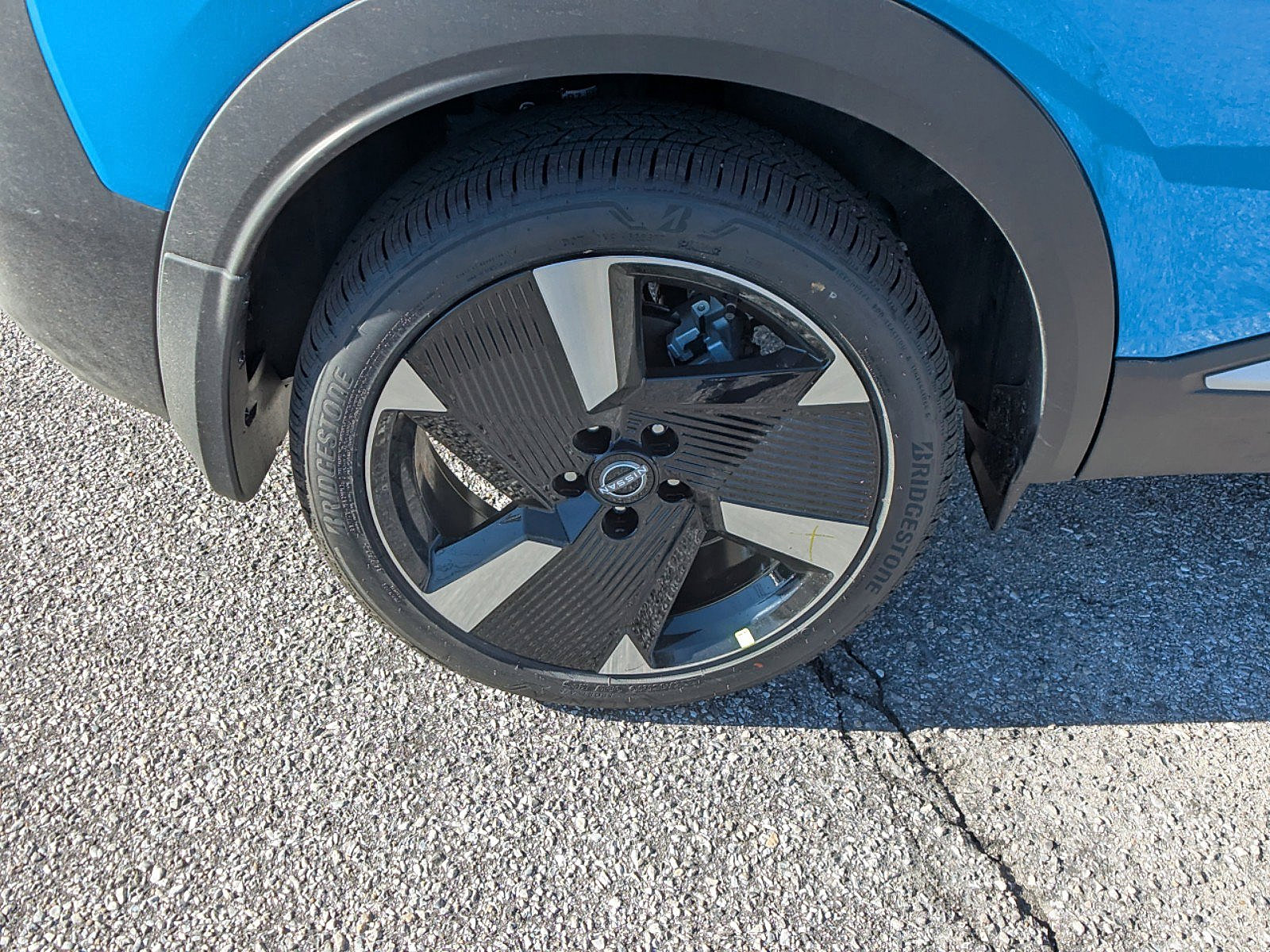 2025 Nissan Kicks SR photo 25