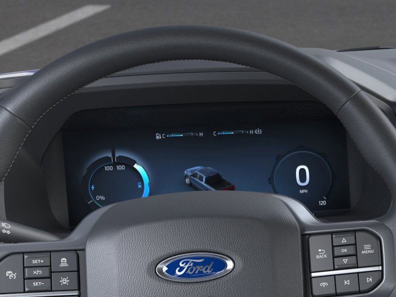2025 Ford F-150 Lightning Lariat photo 12