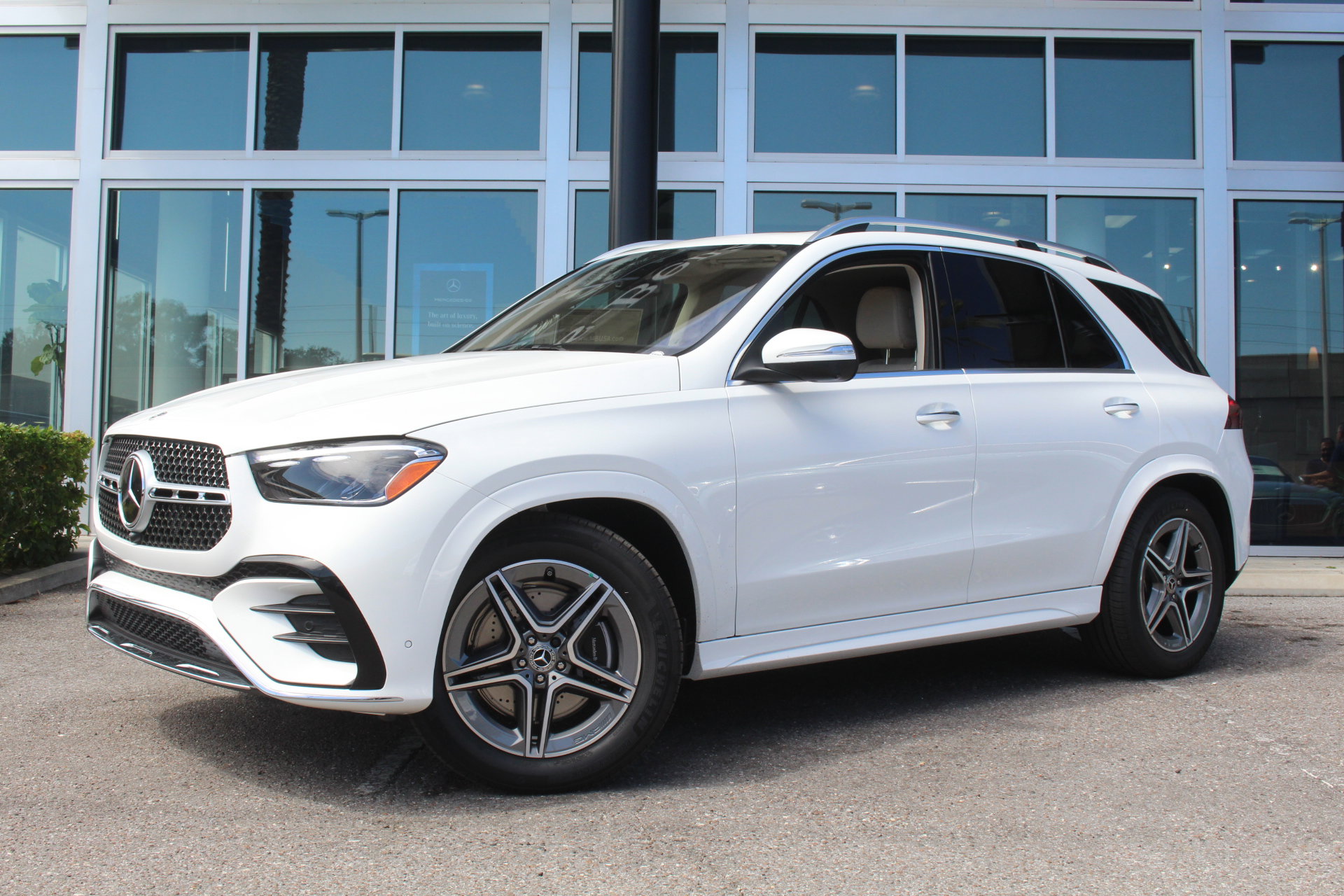 2026 Mercedes Benz GLE 450 4MATIC photo 2