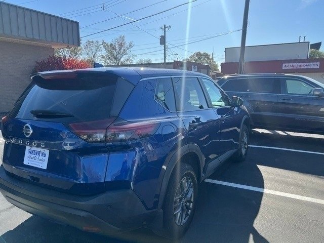 2021 Nissan Rogue S photo 2