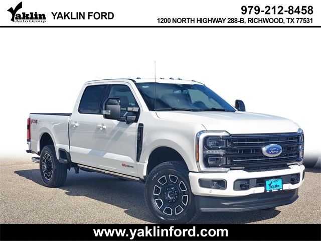 2026 Ford F-250 Super Duty Platinum's photo