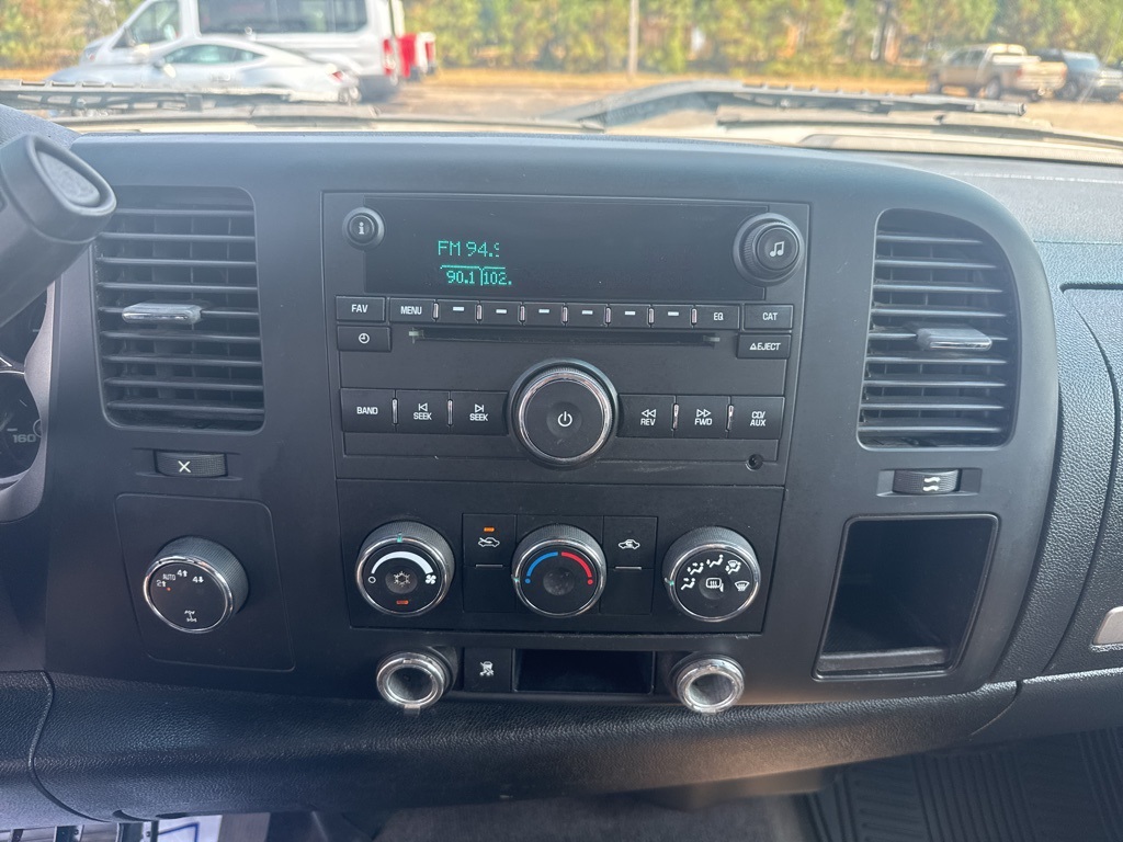 2010 Chevrolet Silverado 1500 LT photo 4