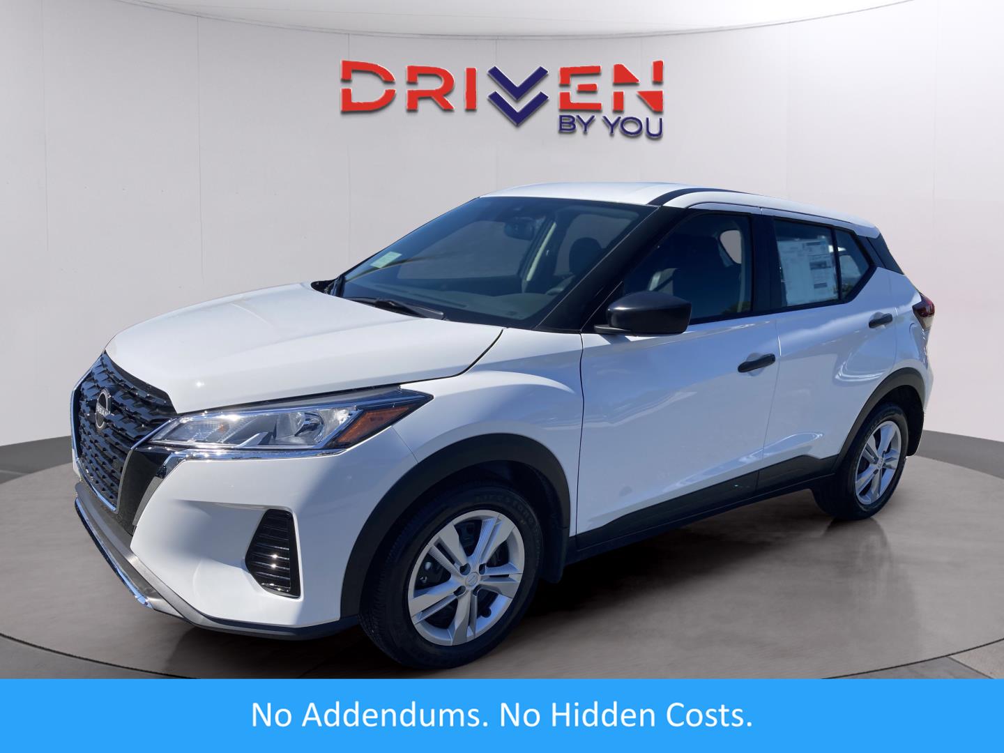 2025 Nissan KICKS PLAY Base's photo