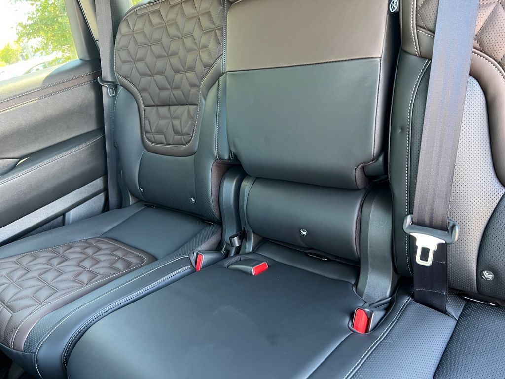 2026 Nissan Armada Platinum photo 20