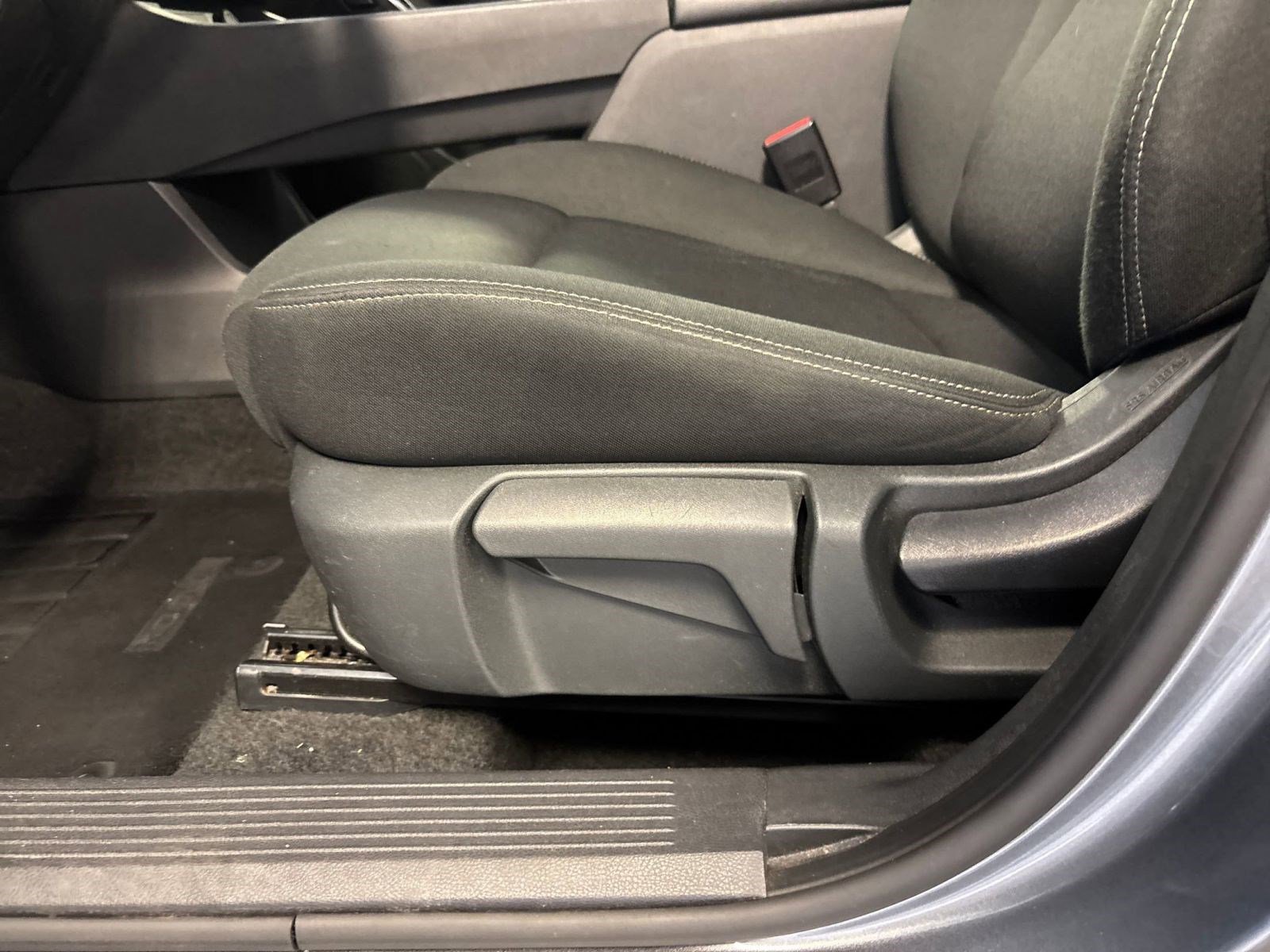 2023 Nissan Rogue S photo 13
