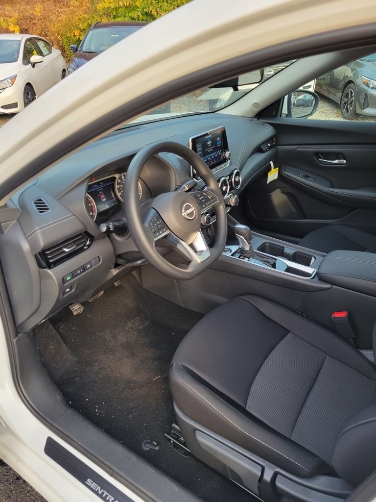 2025 Nissan Sentra SV photo 15