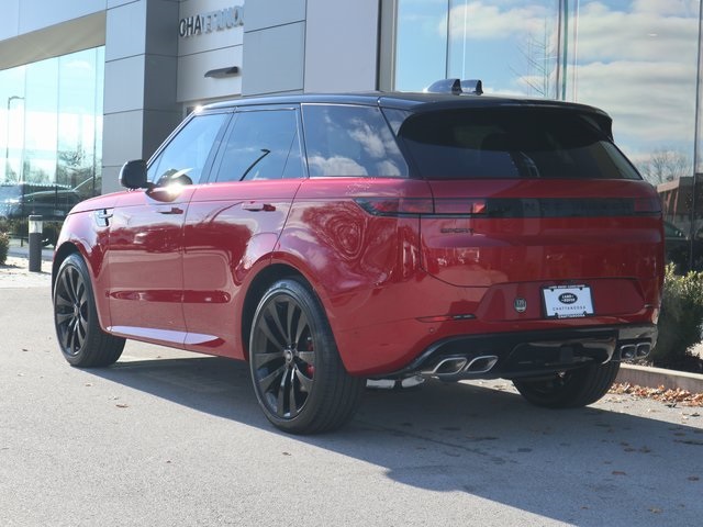 2025 Land Rover Range Rover Sport SE photo 4