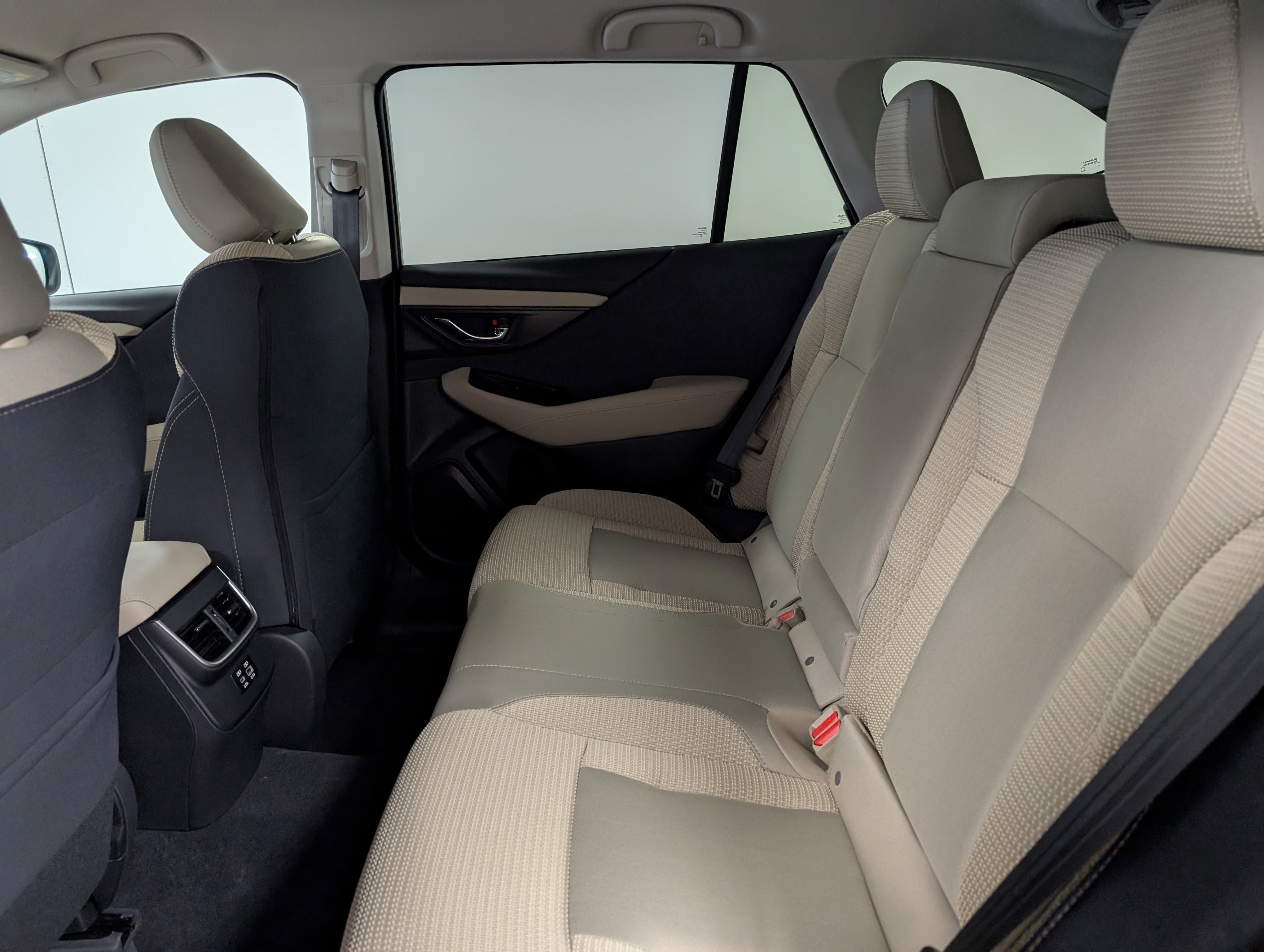 2025 Subaru Outback Premium photo 3