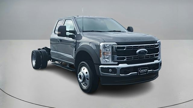 2026 Ford F-550 Super Duty Chassis Cab XLT's photo