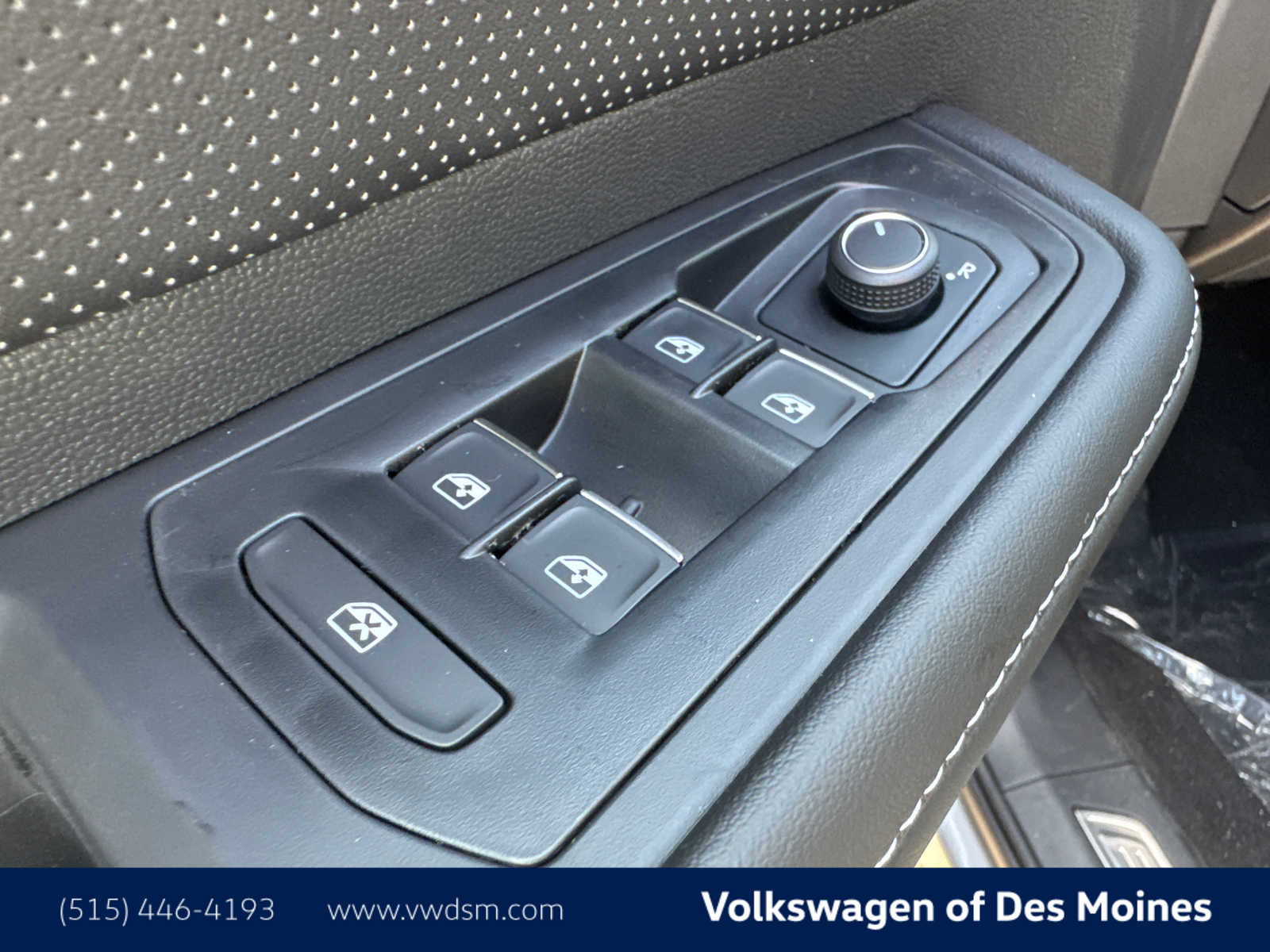 2026 Volkswagen Atlas Cross Sport SE Technology photo 22