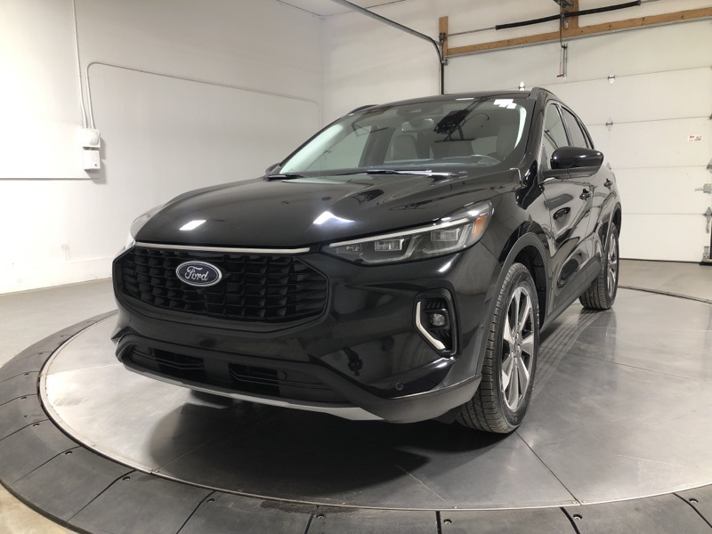 2023 Ford Escape Platinum photo 3