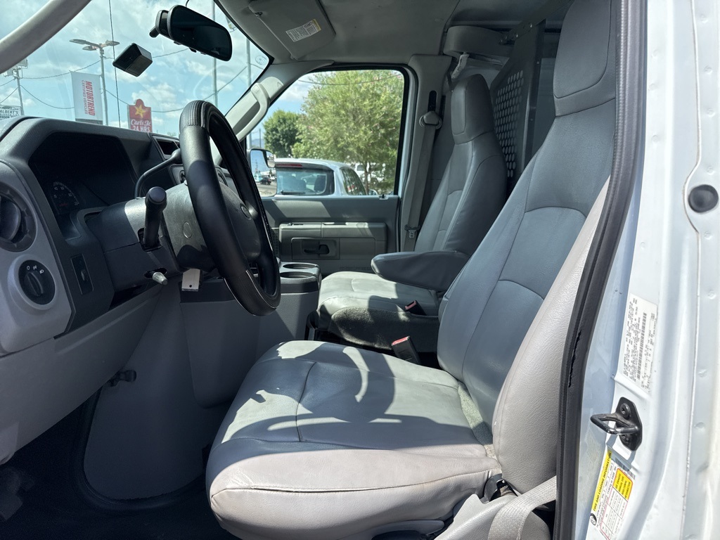 2013 Ford E-250 photo 4