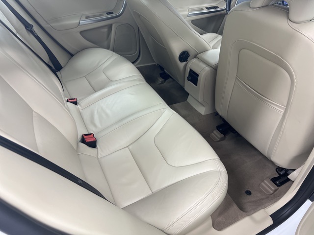 2013 Volvo S60 T5 Premier photo 21