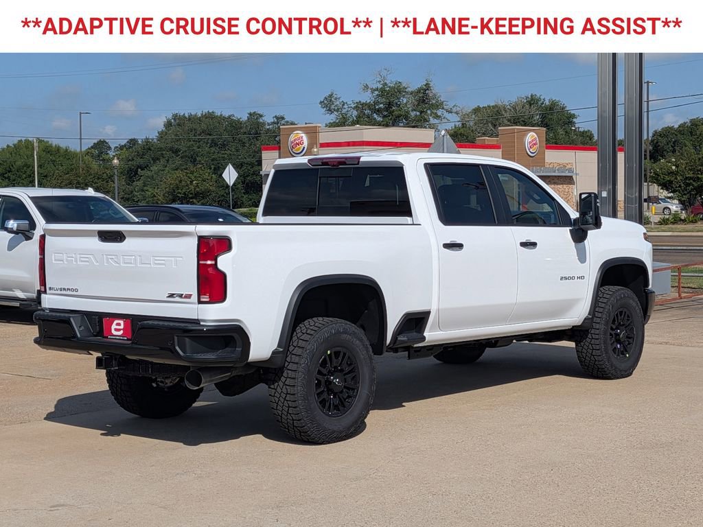2025 Chevrolet Silverado 2500HD ZR2 photo 3