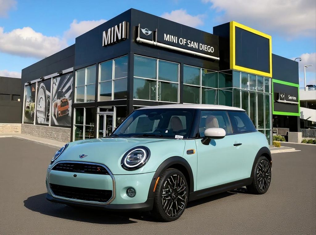 2026 MINI Hardtop 2 Door S's photo