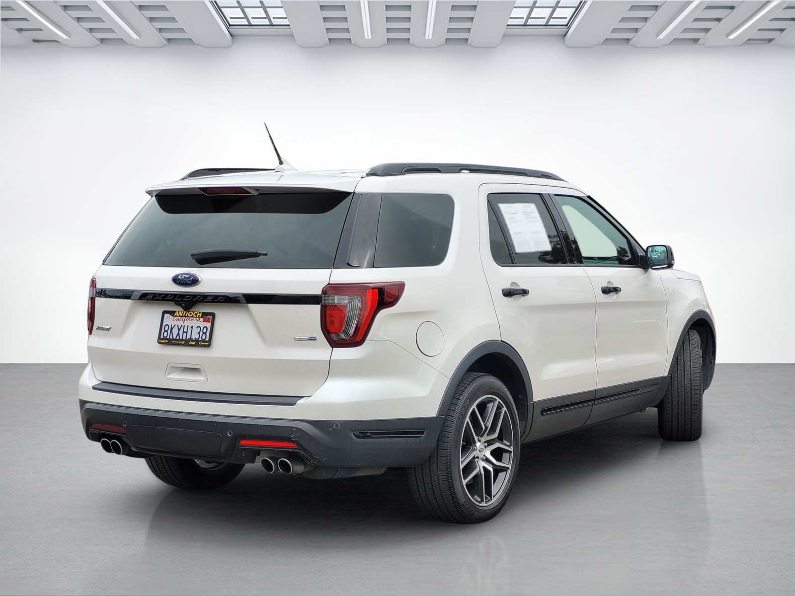 2019 Ford Explorer Sport photo 4